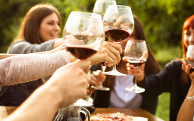 DEGUSTAZIONE DI VINI CON GLI ABITANTI DEL POSTO *